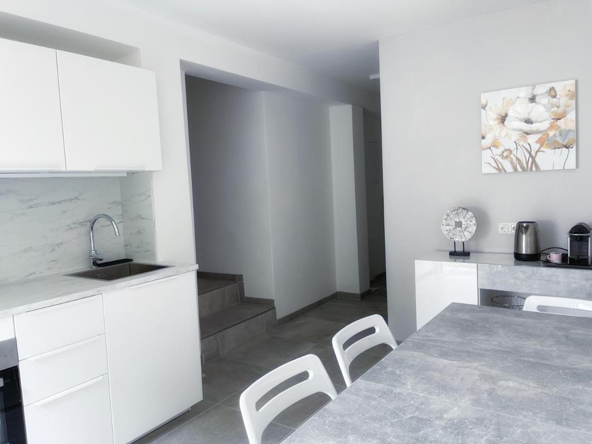 House Promenade Apartment